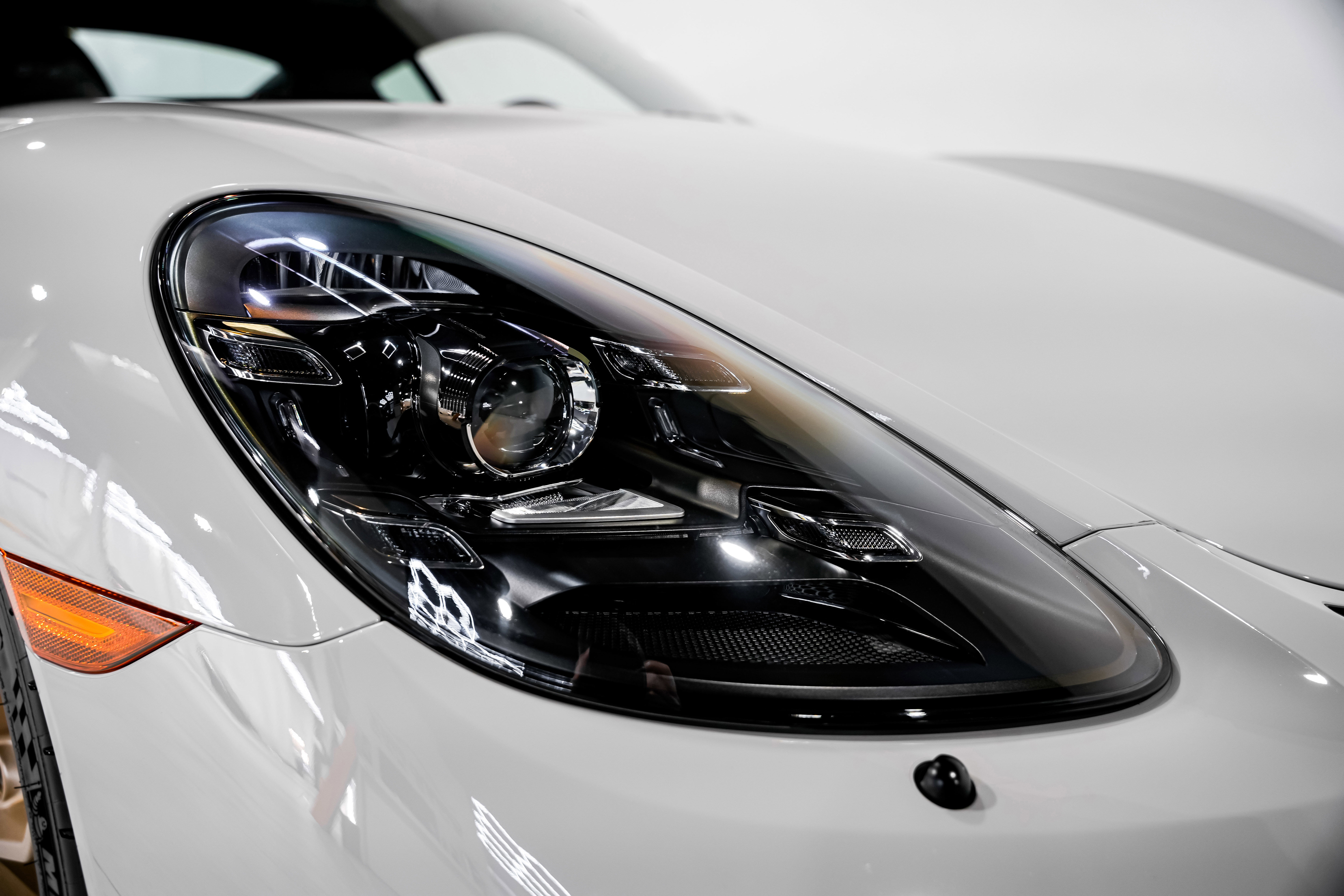 Used 2021 Porsche 718 Cayman GT4 image 37