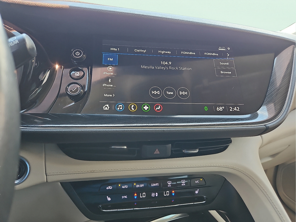 Used 2023 Buick Envision Essence AWD/4WD image 17