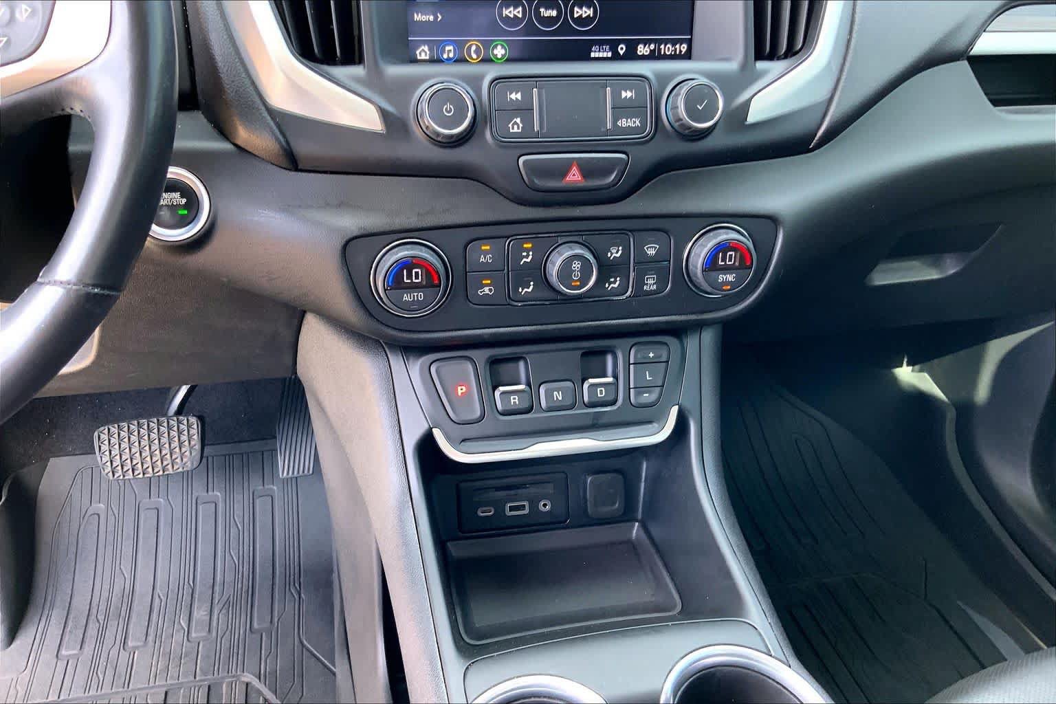 Used 2021 GMC Terrain SLT w/ Elevation Edition FWD image 32