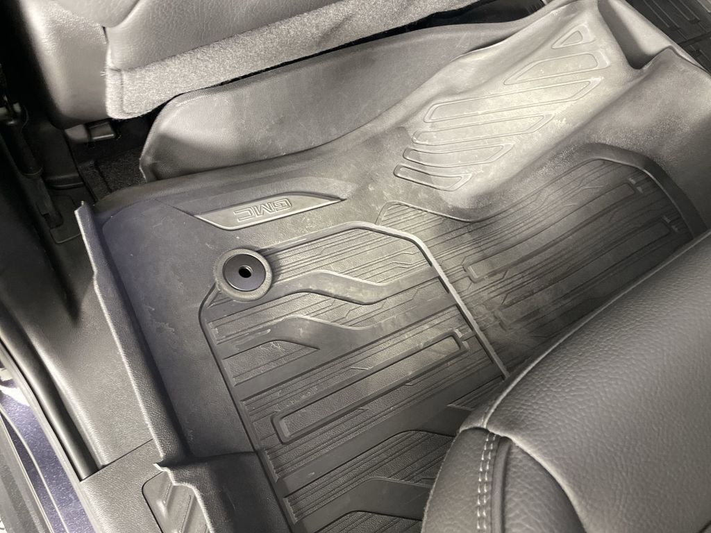 Used 2025 GMC Sierra 3500 Denali w/ Denali Reserve Package image 35