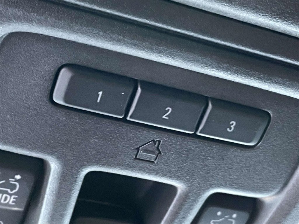 Used 2024 GMC Sierra 1500 AT4 w/ Technology Package image 31