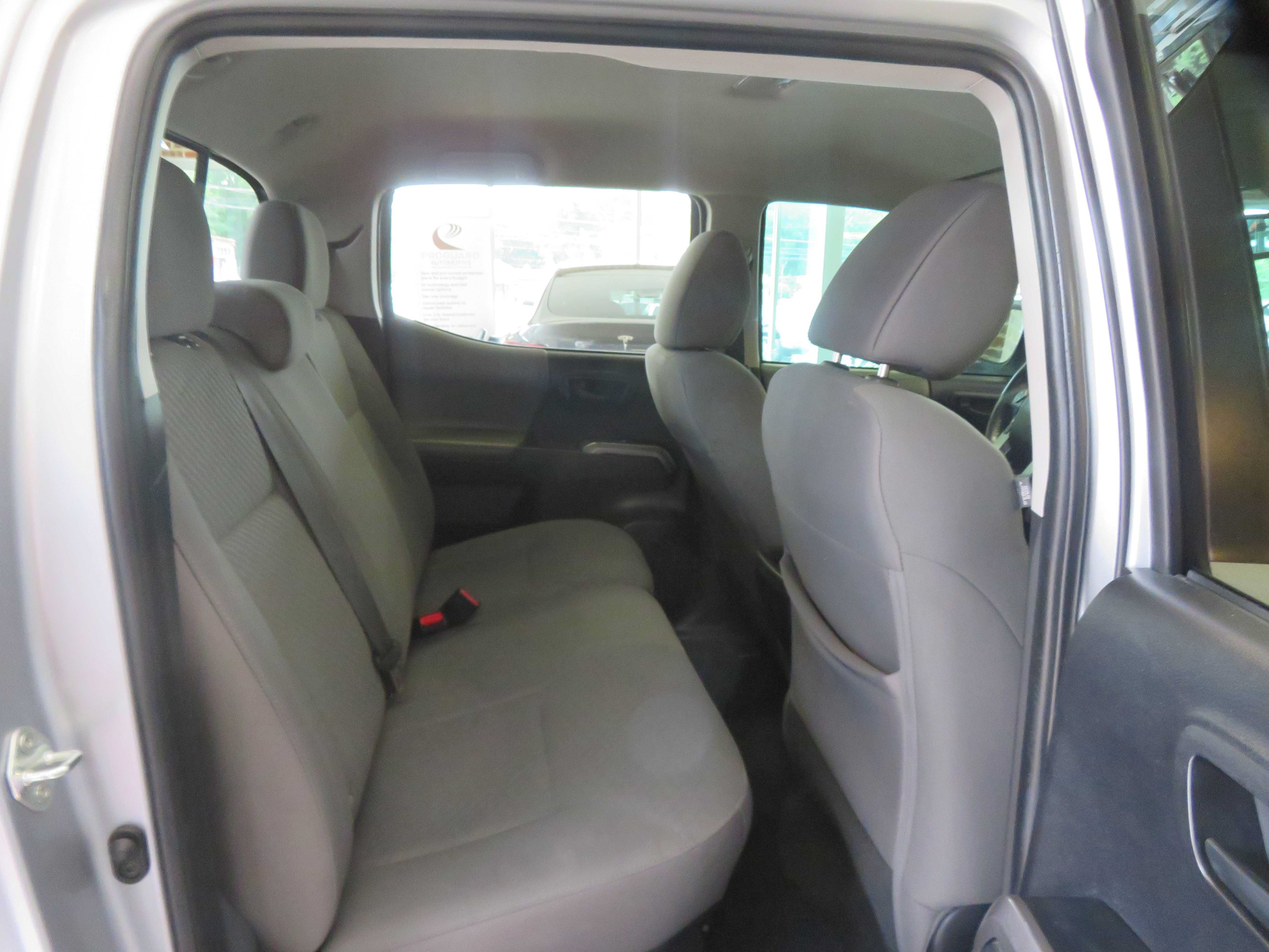 Used 2022 Toyota Tacoma SR5 RWD image 20