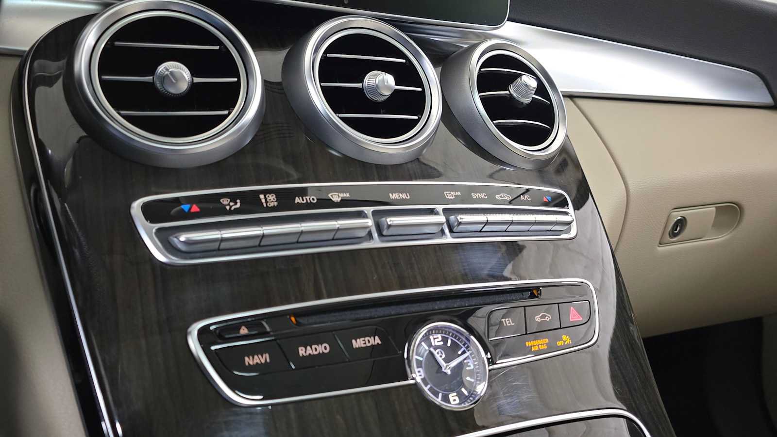 Certified 2016 Mercedes-Benz C 300 4MATIC Sedan image 32