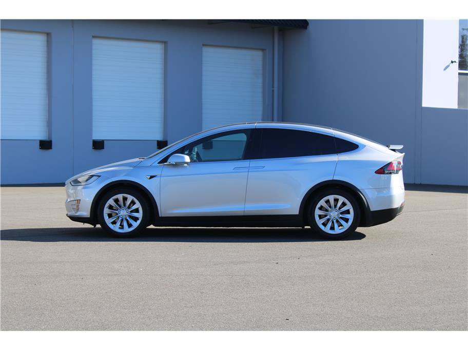Used 2018 Tesla Model X 75D AWD/4WD image 2