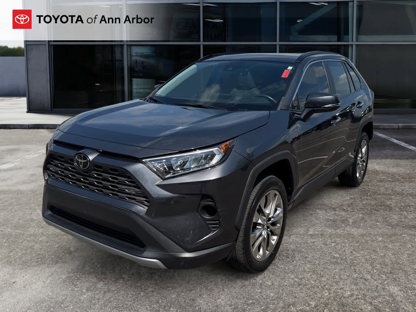 Used 2019 Toyota RAV4 Limited FWD image 9
