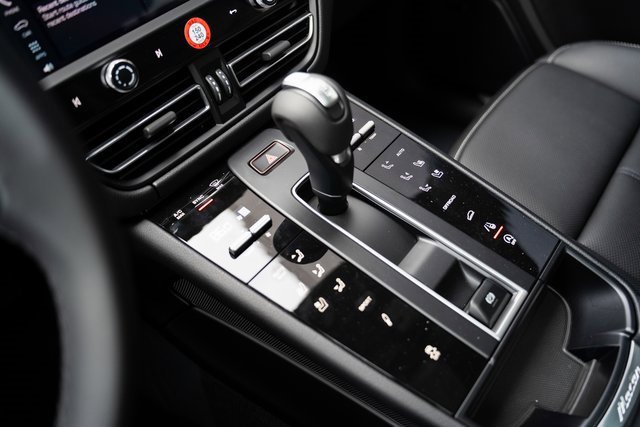New 2026 Porsche Macan S image 23
