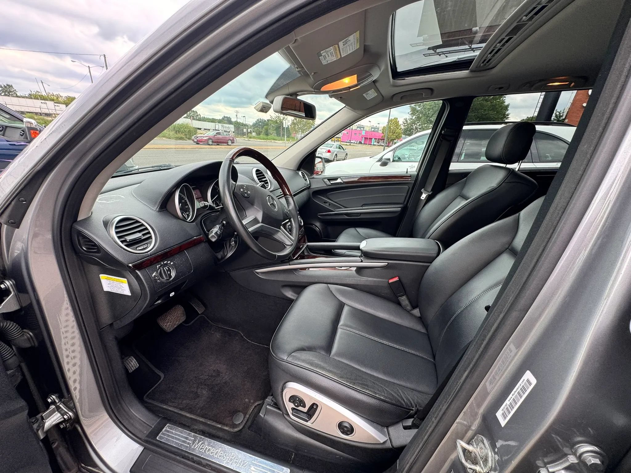 Used 2010 Mercedes-Benz GL 450 4MATIC image 12