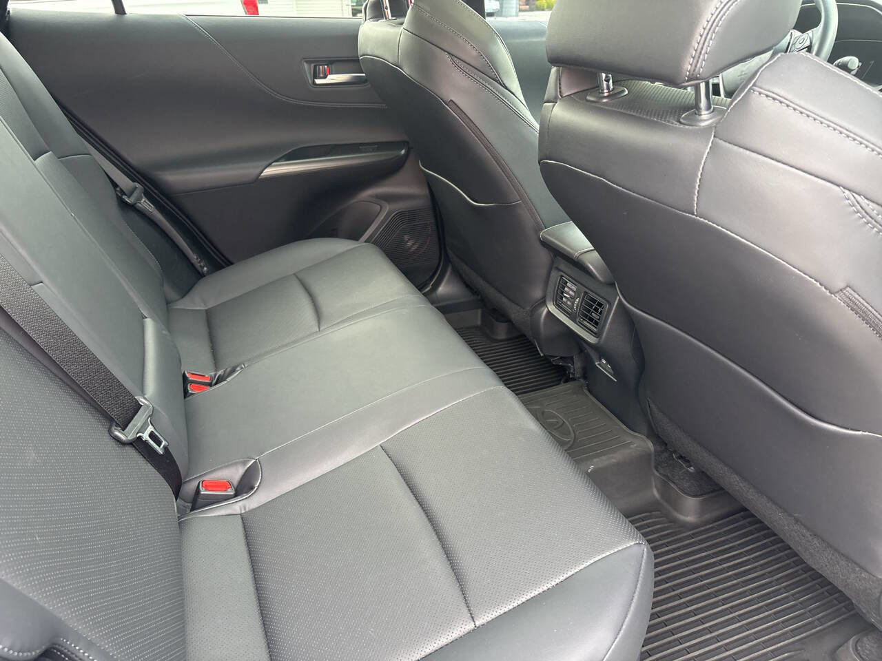 Used 2024 Toyota Venza Limited image 26
