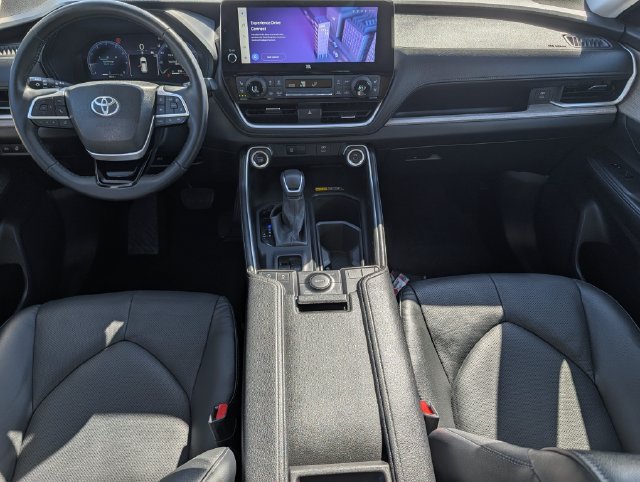 Certified 2024 Toyota Grand Highlander AWD image 11