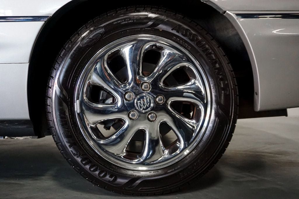 Used 2004 Buick Park Avenue Ultra FWD image 59