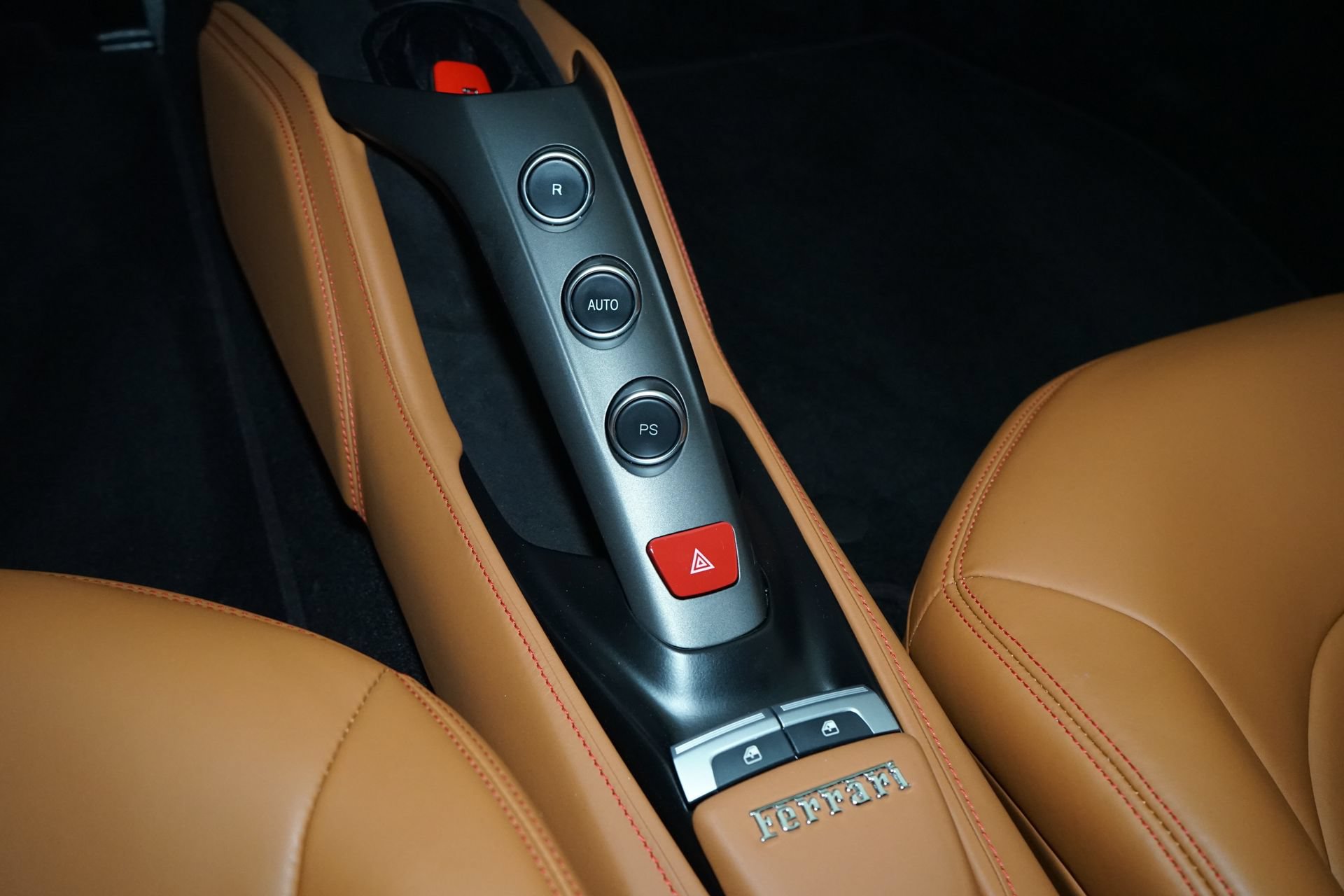 Used 2019 Ferrari 488 GTB RWD image 16