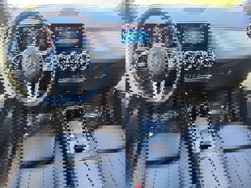 Used 2021 Mercedes-Benz GLA 250 image 11