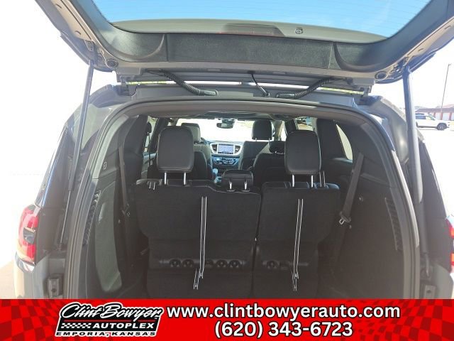 New 2025 Chrysler Pacifica Select image 26