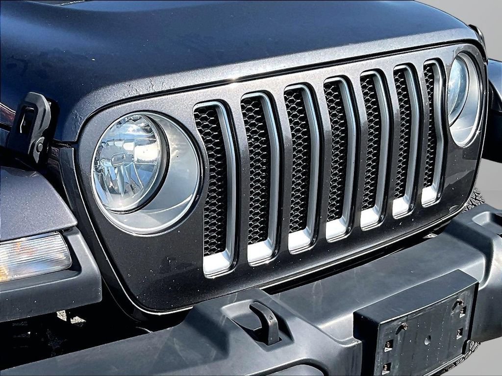 Used 2019 Jeep Wrangler Unlimited Sahara w/ Uconnect 4C Nav & Sound Group AWD/4WD image 29