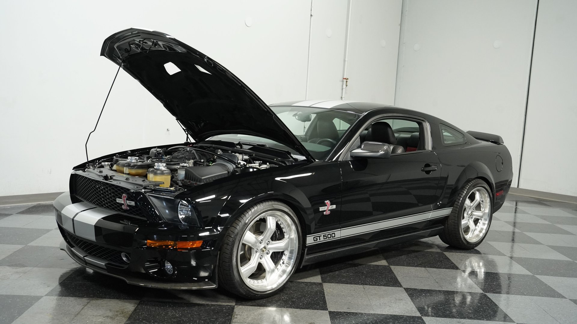 Used 2007 Ford Mustang Shelby GT500 RWD image 25