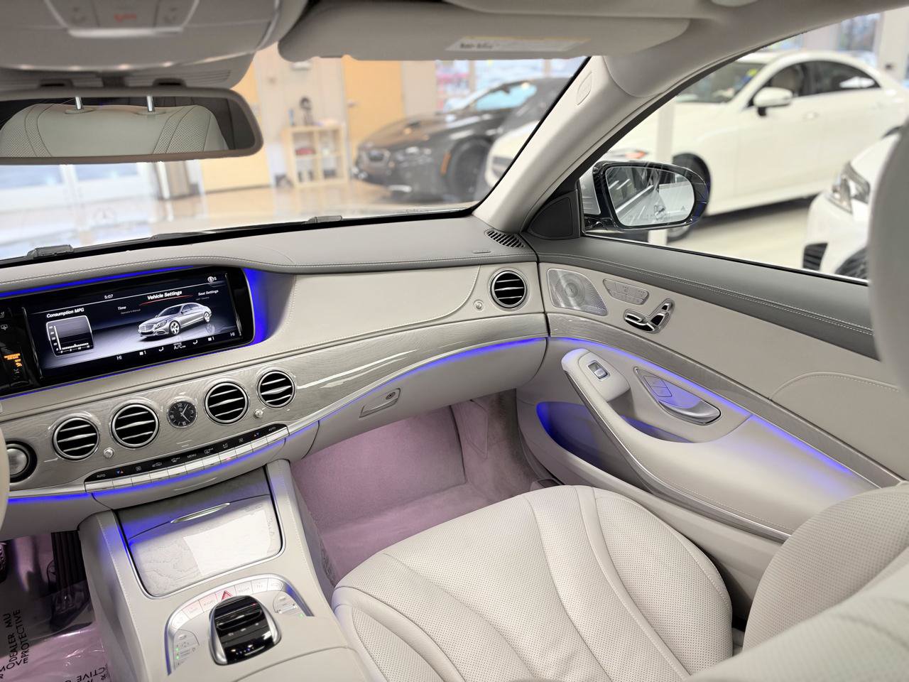 Used 2017 Mercedes-Benz S 550 Sedan image 24