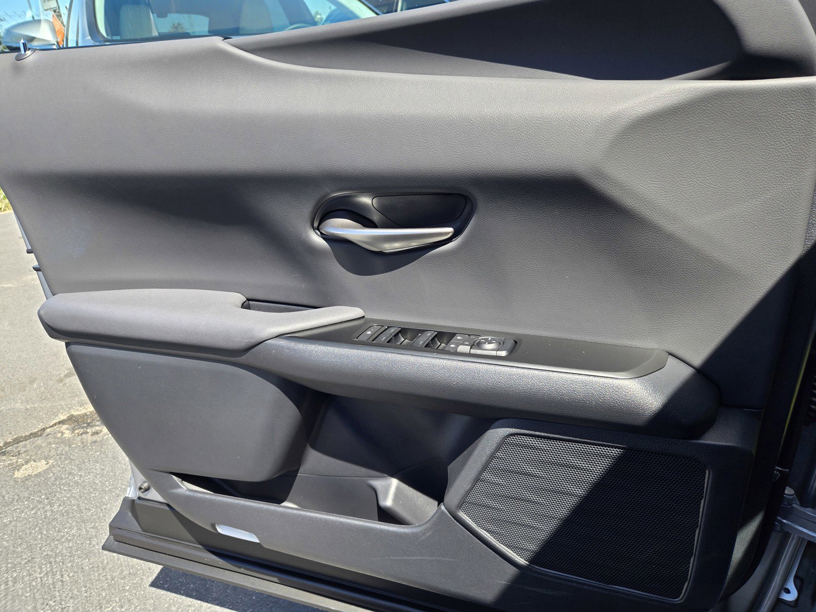 Used 2025 Lexus UX 300h FWD w/ Accessory Package (Z2) image 26