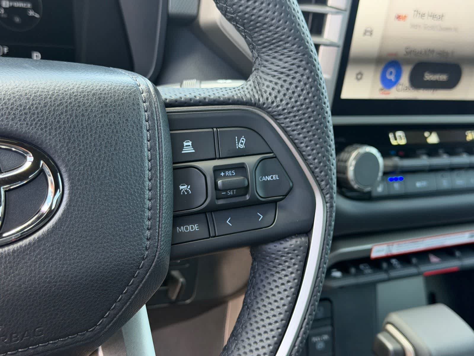 Used 2026 Toyota Tundra Limited AWD/4WD image 19