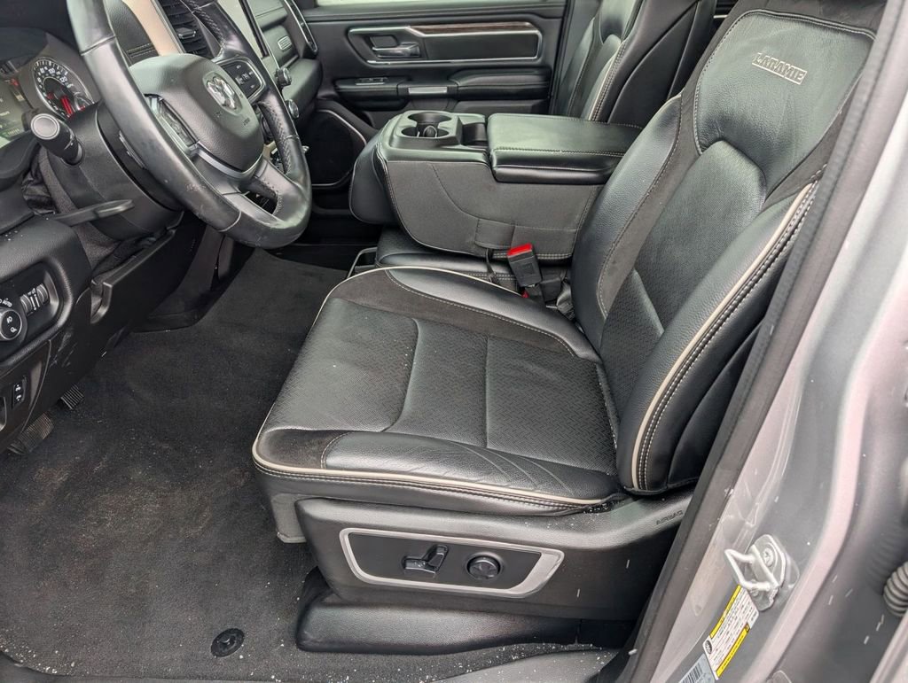 Used 2019 RAM 1500 Laramie AWD/4WD image 2