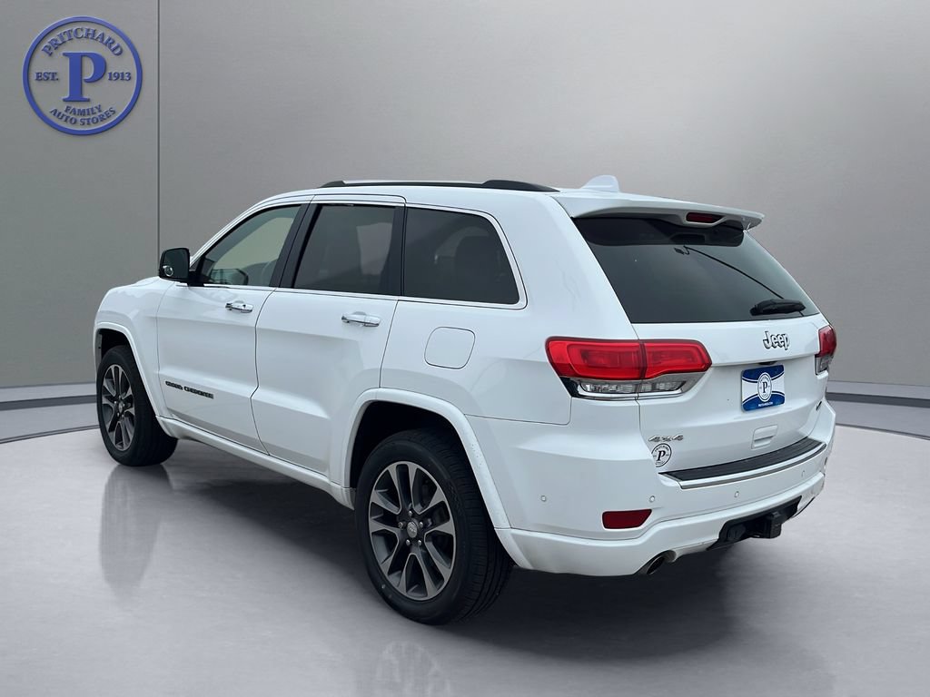 Used 2017 Jeep Grand Cherokee Overland w/ Jeep Active Safety Group AWD/4WD image 5