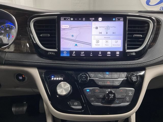 Used 2023 Chrysler Pacifica Limited w/ Uconnect Theater Family Group AWD/4WD image 27