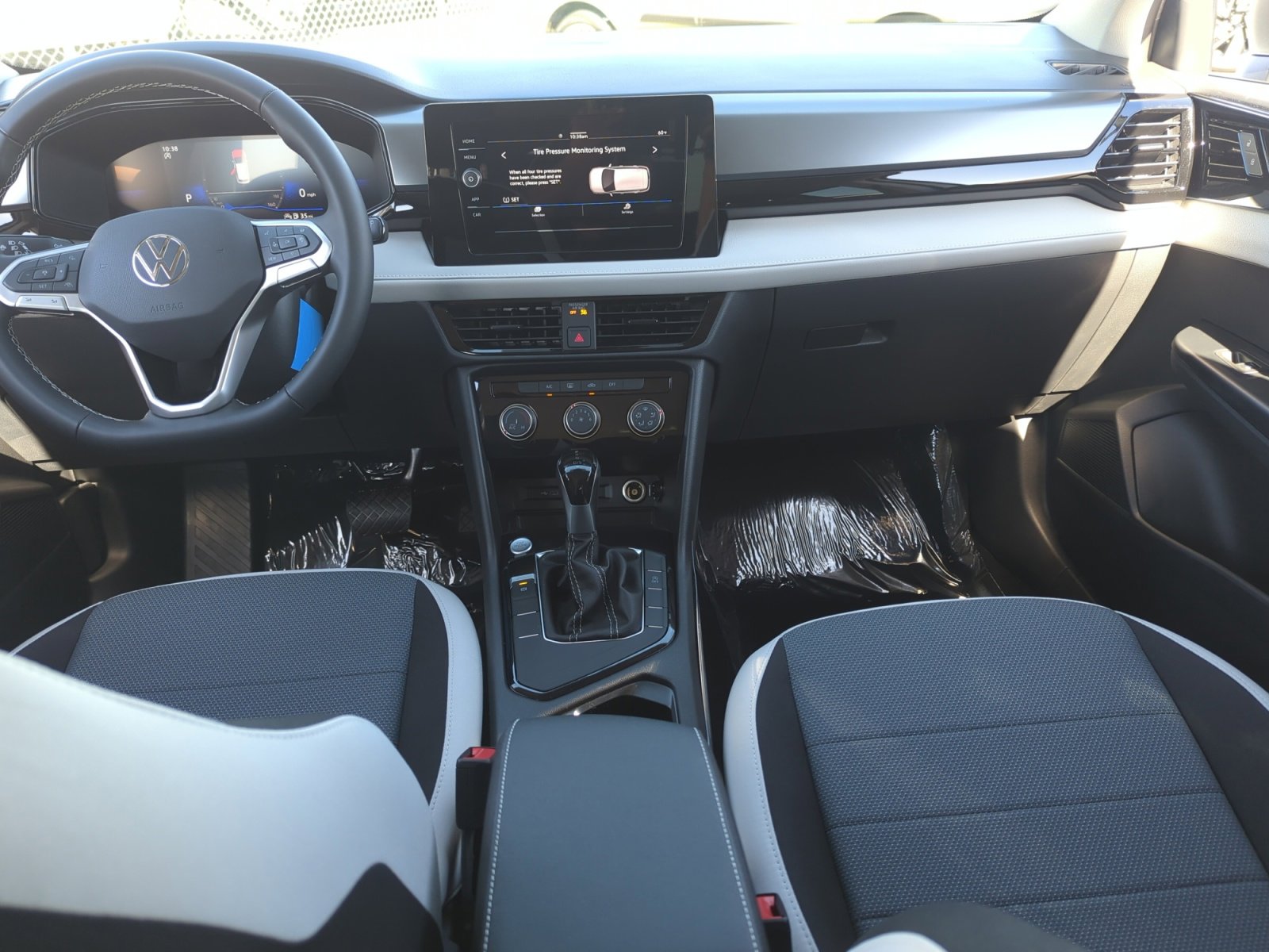 New 2026 Volkswagen Taos S image 19