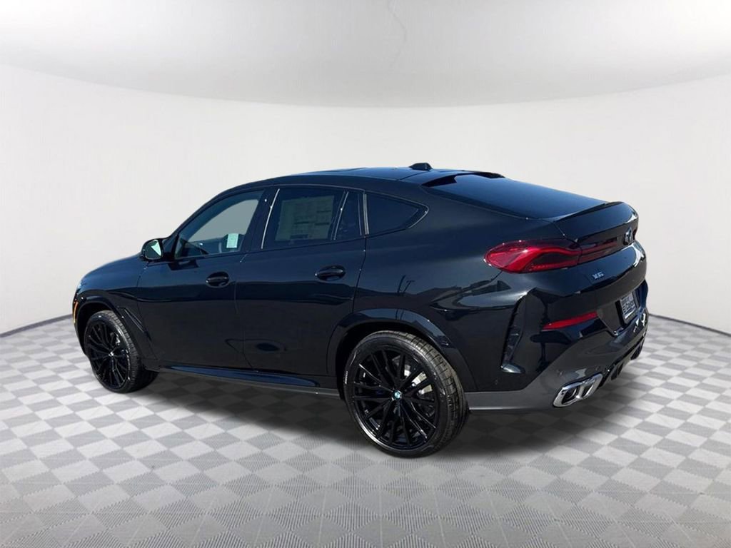 New 2026 BMW X6 M60i w/ Climate Comfort Package image 7