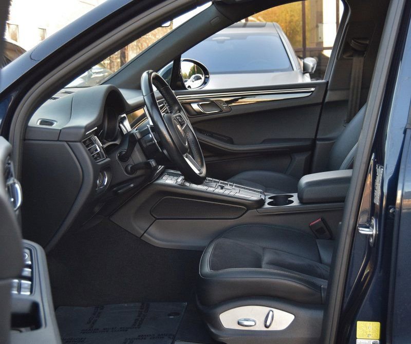Used 2020 Porsche Macan image 14