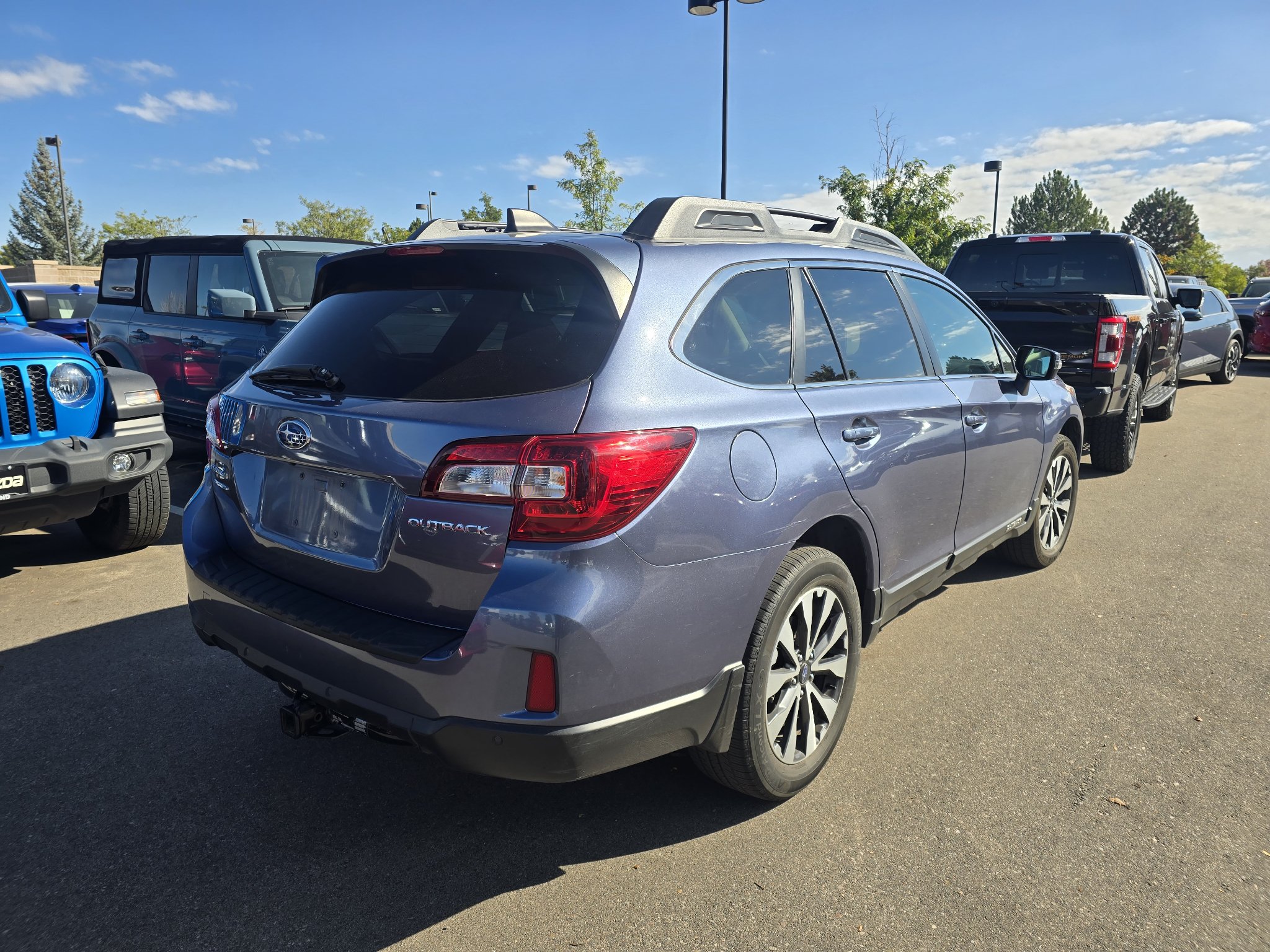 Used 2017 Subaru Outback 2.5i Limited AWD/4WD image 5