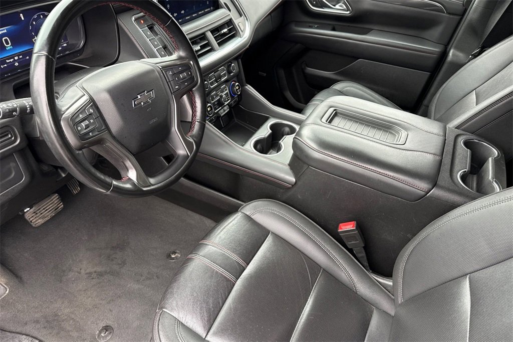 Used 2024 Chevrolet Suburban RST image 4
