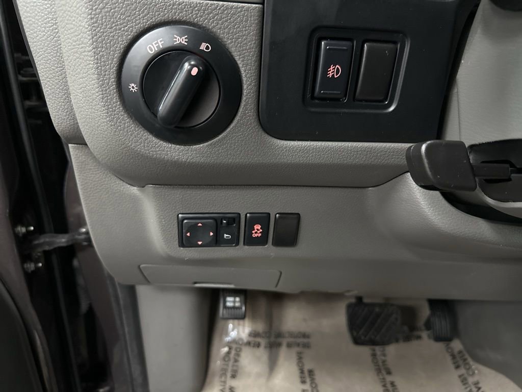 Used 2015 Nissan NV 3500 SL w/ Technology Package image 28