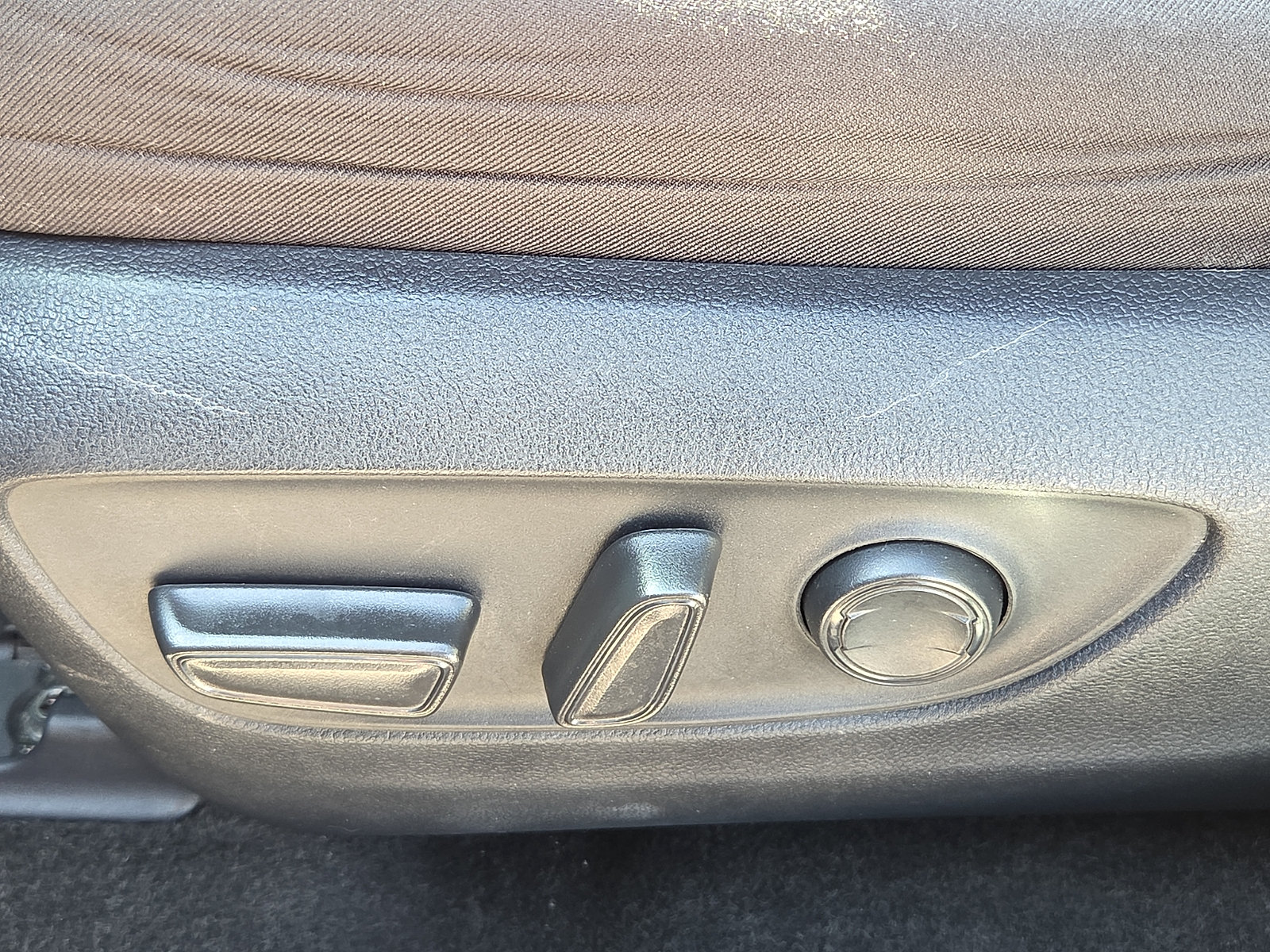 Used 2024 Toyota RAV4 AWD Hybrid image 14