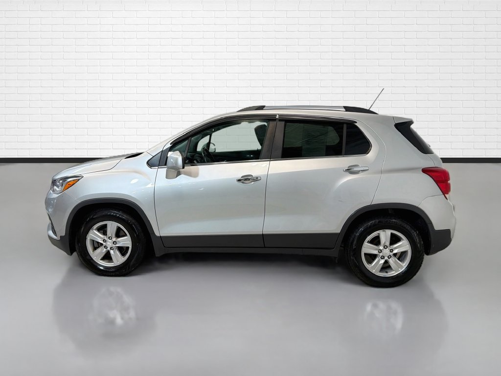 Used 2019 Chevrolet Trax LT w/ LT Convenience Package FWD image 4