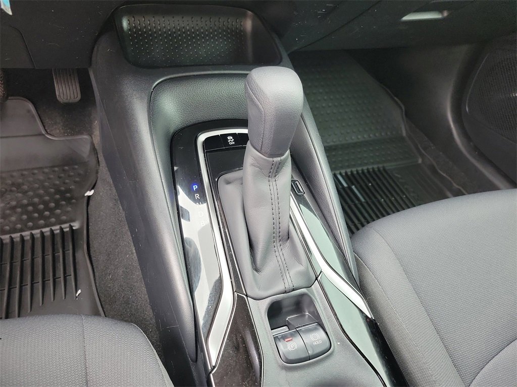 Used 2022 Toyota Corolla LE image 32