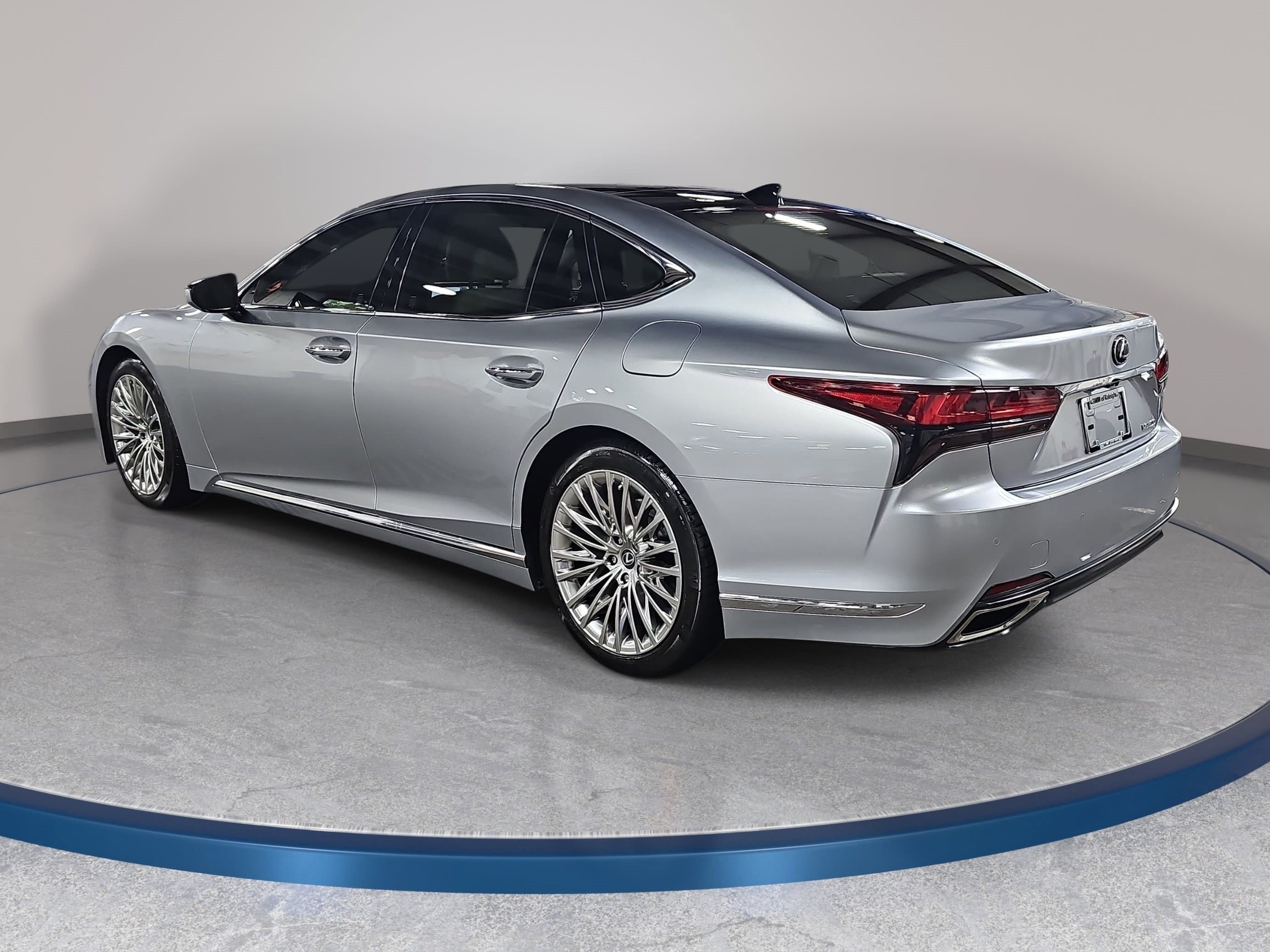 Used 2022 Lexus LS 500 RWD image 7