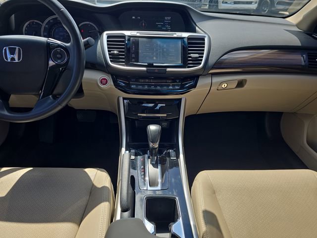 Used 2017 Honda Accord EX-L image 14