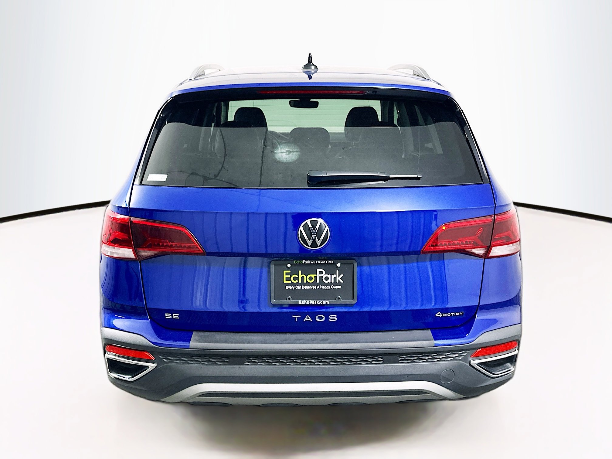 Used 2024 Volkswagen Taos SE image 7