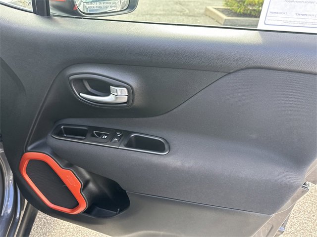 Used 2020 Jeep Renegade Latitude image 34