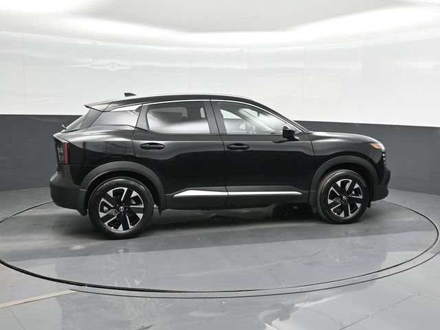 Used 2025 Nissan Kicks SV w/ SV Premium Package AWD/4WD image 4