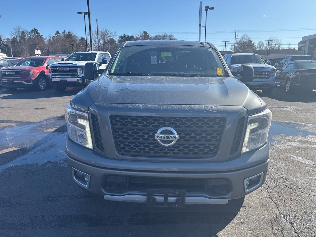 Used 2019 Nissan Titan PRO-4X w/ Pro-4x Convenience Package image 3