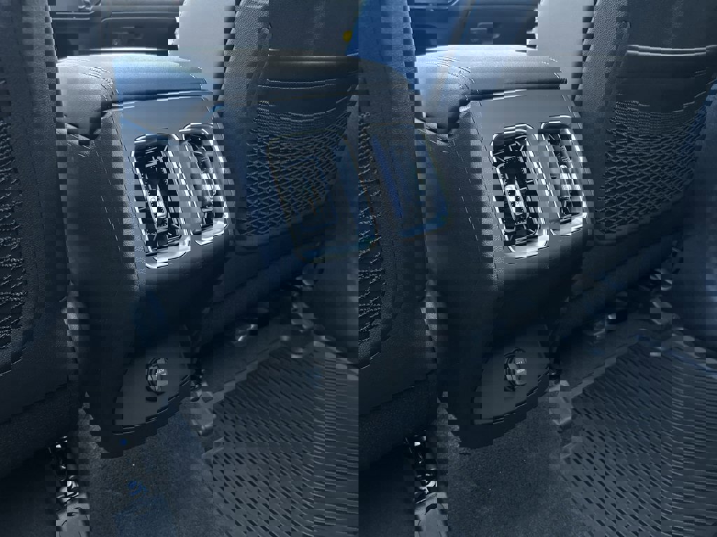 New 2026 Kia Sorento S w/ S Panoramic Sunroof Package image 17