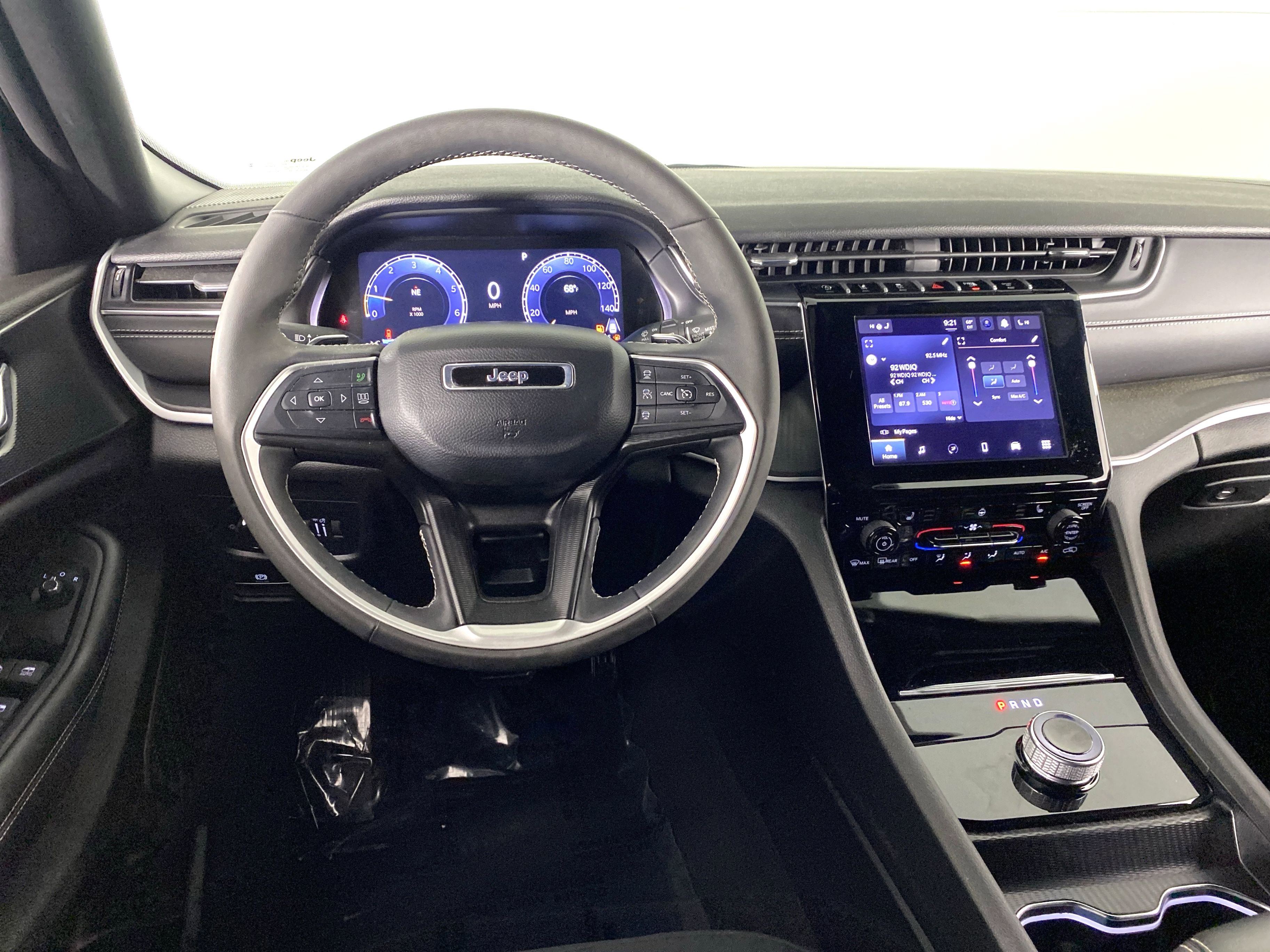 Used 2024 Jeep Grand Cherokee Laredo w/ Luxury Tech Group I AWD/4WD image 19