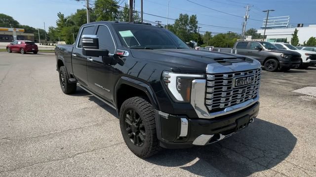 Used 2024 GMC Sierra 2500 Denali w/ Denali Reserve Package AWD/4WD image 4