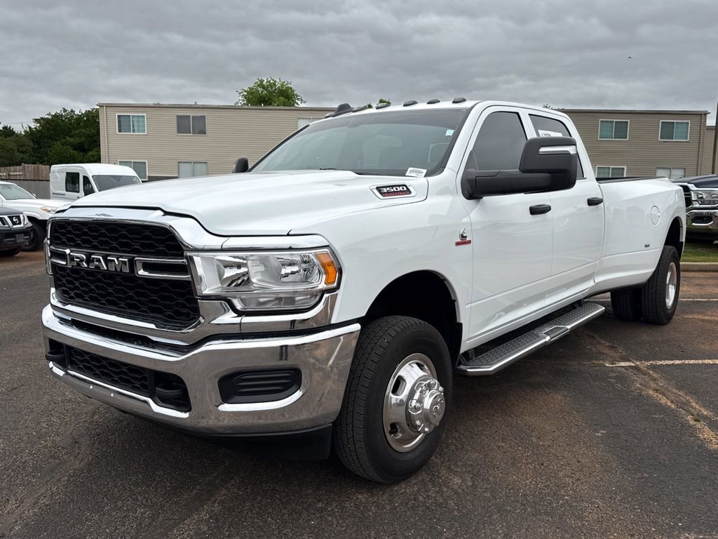 Used 2024 RAM 3500 Tradesman w/ Chrome Appearance Group AWD/4WD image 3