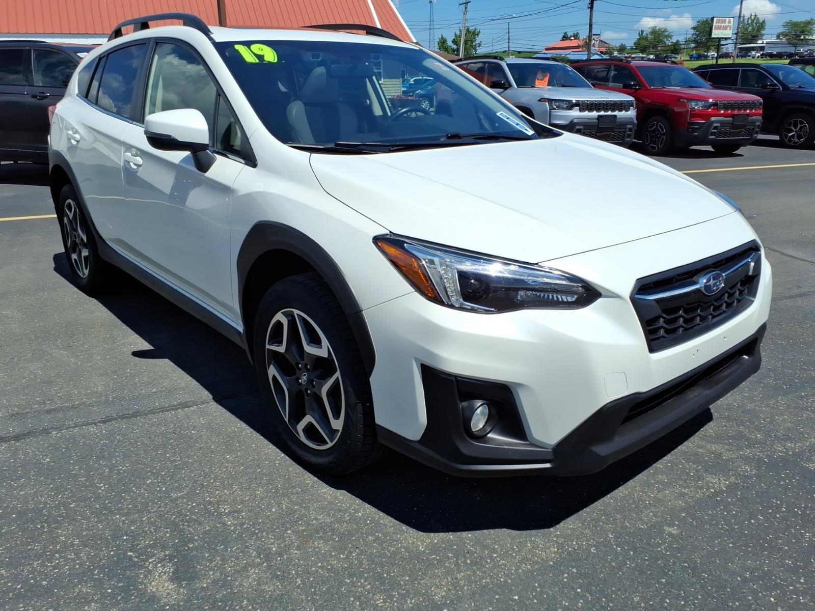 Used 2019 Subaru Crosstrek 2.0i Limited w/ Moonroof Package w/Navigation AWD/4WD image 3