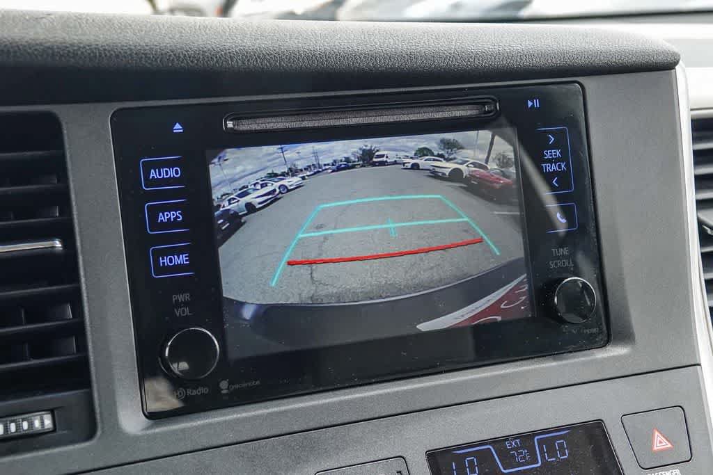 Used 2015 Toyota Sienna LE FWD image 22