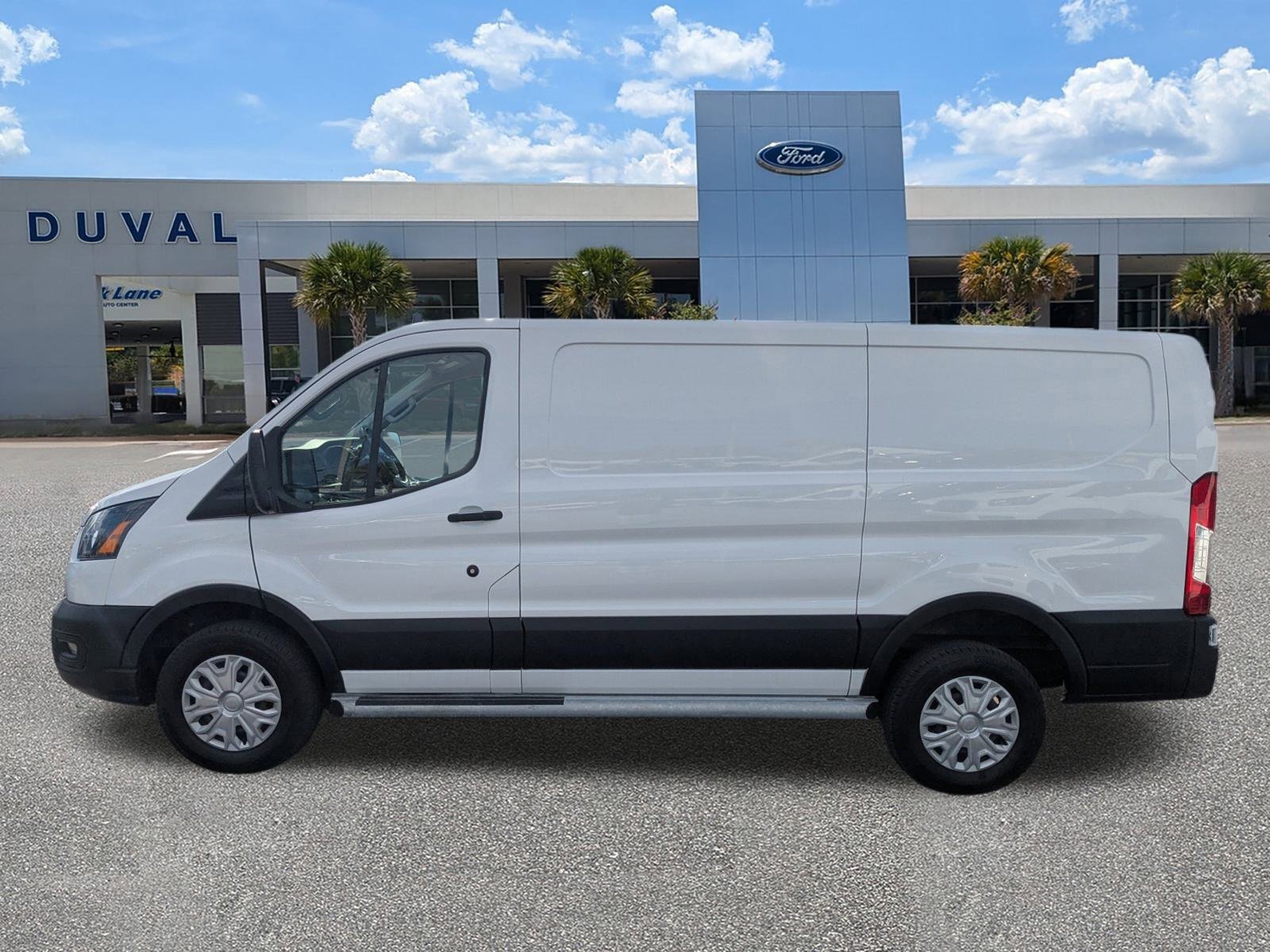 Used 2024 Ford Transit 250 Low Roof w/ Exterior Upgrade Package image 7