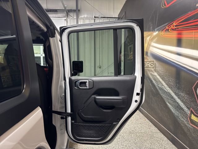 Used 2021 Jeep Wrangler Unlimited Rubicon image 25