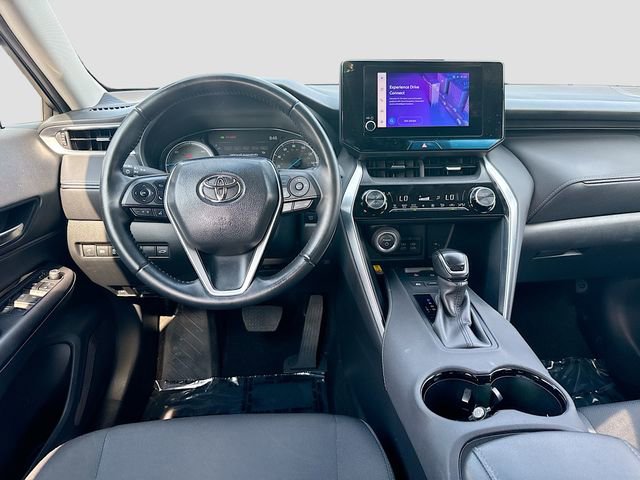 Used 2024 Toyota Venza LE AWD/4WD image 21