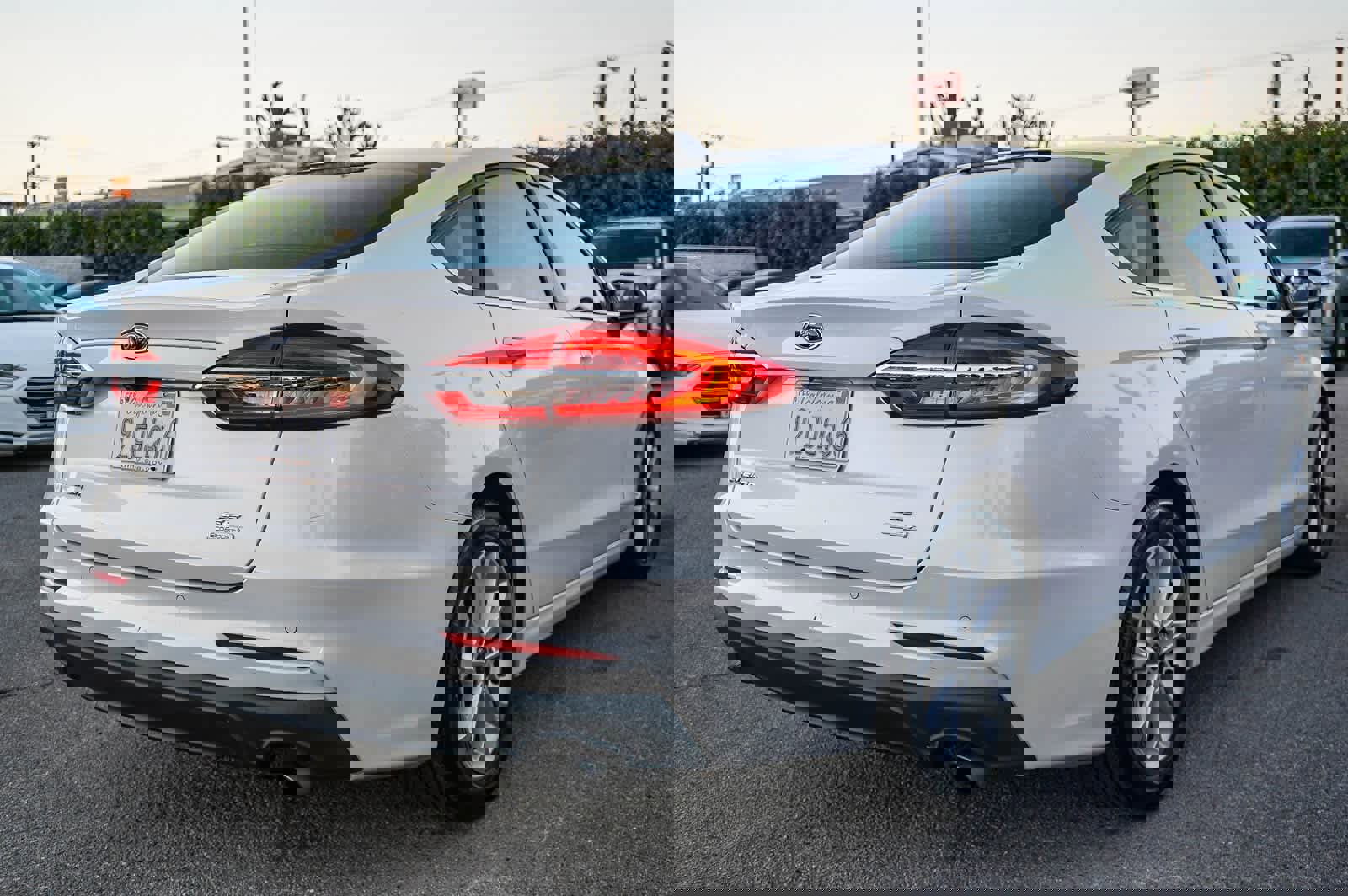 Used 2020 Ford Fusion SE image 8